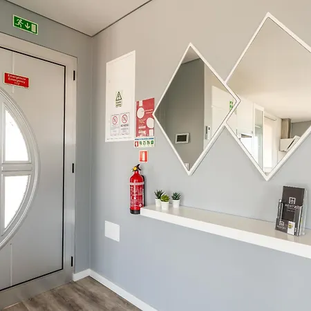 펜션 Casa Alan By Rent2u, Lda *