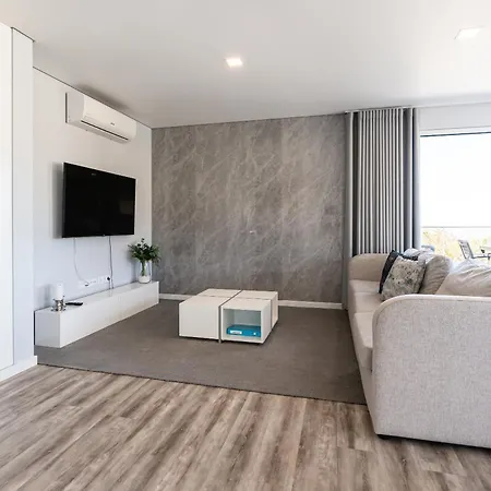 Casa Alan By Rent2u, Lda * 아르코다카헤타