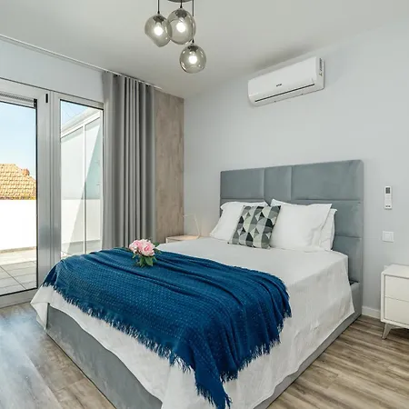 Casa Alan By Rent2u, Lda Holiday home