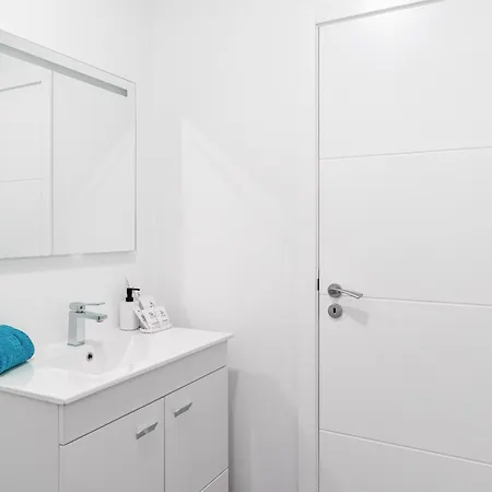 Casa Alan By Rent2u, Lda