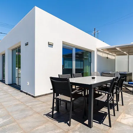 Casa Alan By Rent2u, Lda Arco da Calheta (Madeira)