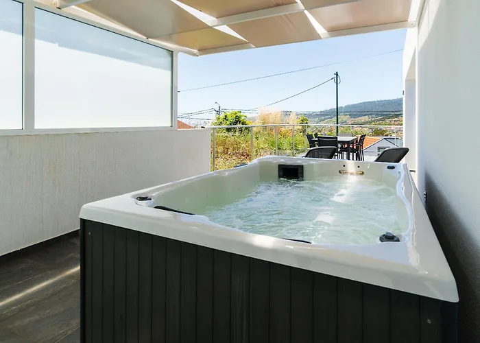 Casa Alan By Rent2u, Lda بيت للعطل أركو دا كالهيتا