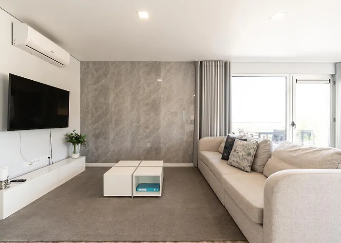 Casa Alan By Rent2u, Lda * أركو دا كالهيتا