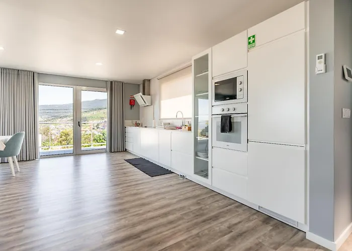 Casa Alan By Rent2u, Lda *