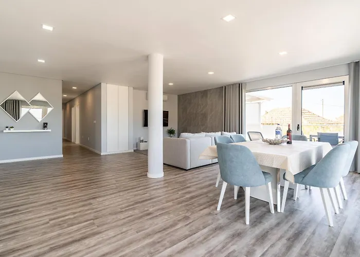 Casa Alan By Rent2u, Lda أركو دا كالهيتا